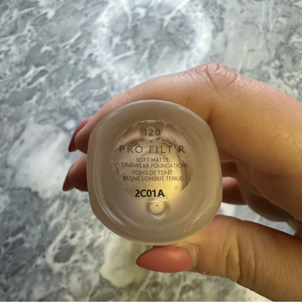 Fenty‎ Beauty Pro Filt’r Foundation 120